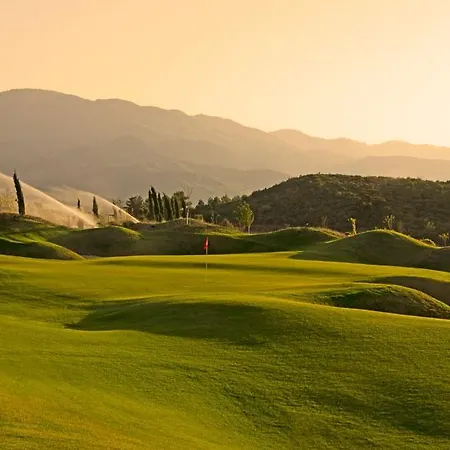 Golf Houses Κουσάντασι